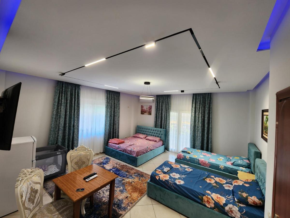 Tirana Class House Esterno foto